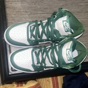 Air Jordans 1 Retro High OG “Gorge Green”
